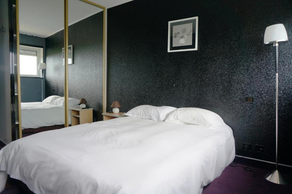 Les Portes D'Apcher Saint-Chély-dʼApcher Kamer foto